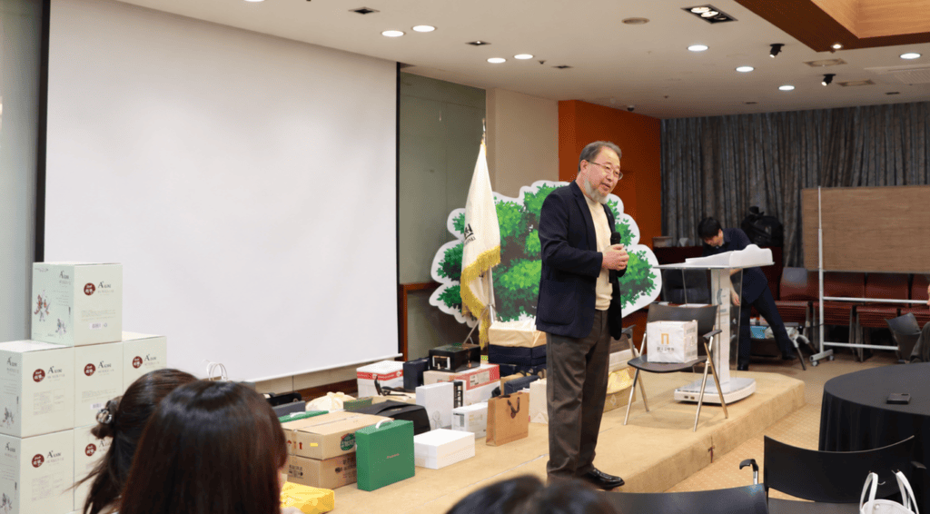문치과병원 2026 추석 나눔 행사 현장과 준비된 선물